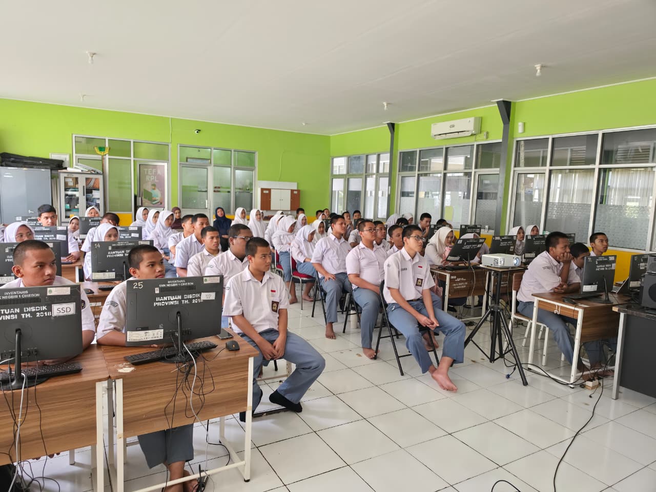 Kunjungan Industri Jurusan PPLG